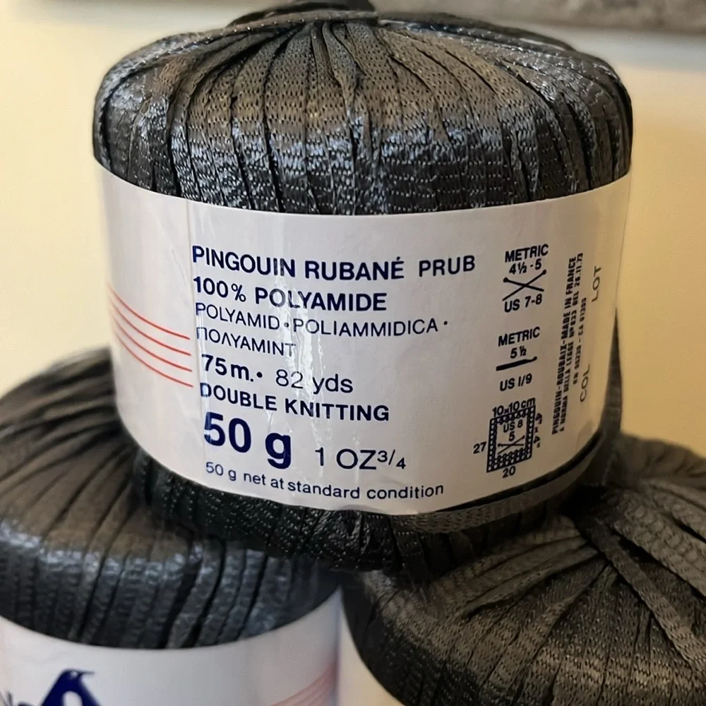 NWT PINGOUIN Rubané Polymide Ribbon Shiny DK 50g 75m - Dark Grey - 3 Skeins - Picture 4 of 6